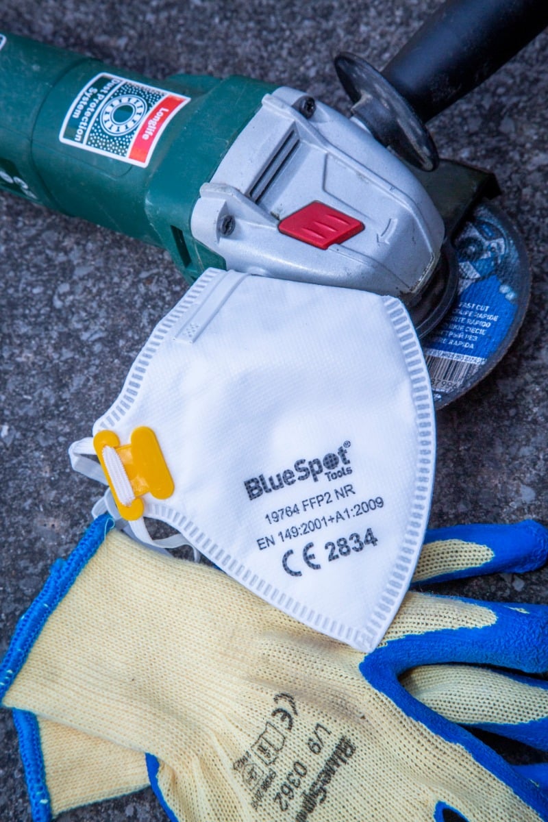 Blue Spot Tools 20 PCE FFP2 Fold Flat Dust Mask With Valve