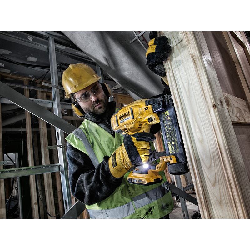 Dewalt Power Tools DCN680N Brushless XR 18 Gauge Brad Nailer 18V Bare Unit DeWALT Power Tools - RockBottom Northampton