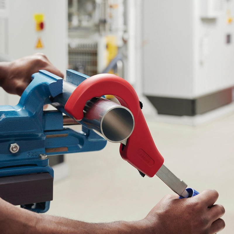 Draper 26092 KNIPEX 90 31 03 BK TubiX® XL Pipe Cutter, 260mm