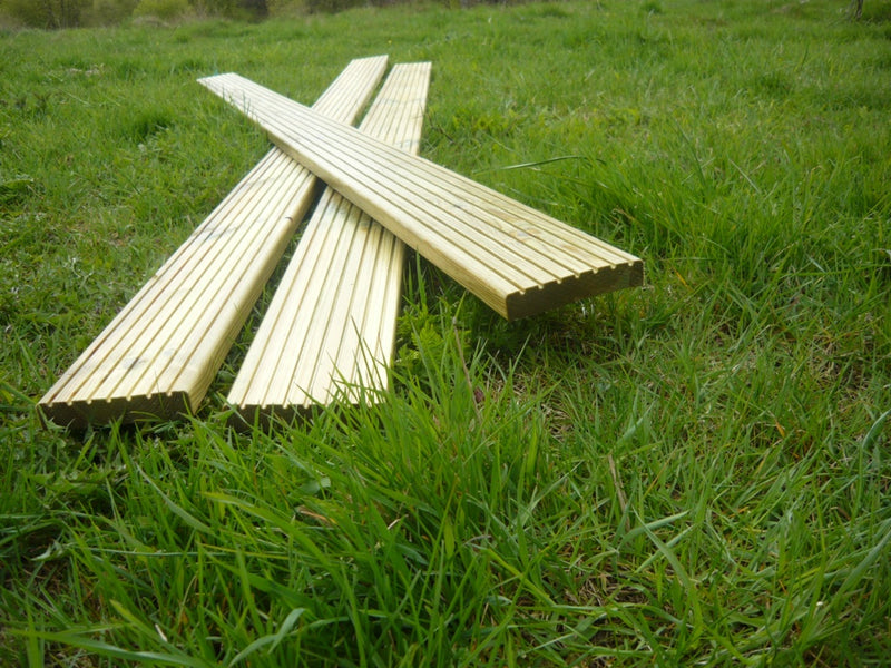 Pattern B Decking Board 25mm x 125mm x 2.4m