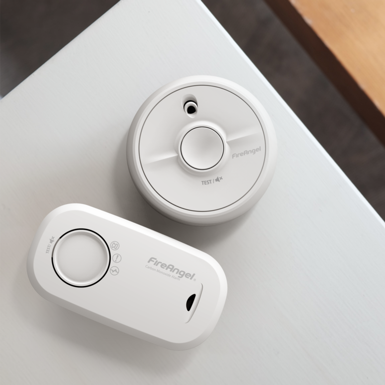 Fire Angel CO/Smoke Alarm With Replaceable Battery Twin Pack