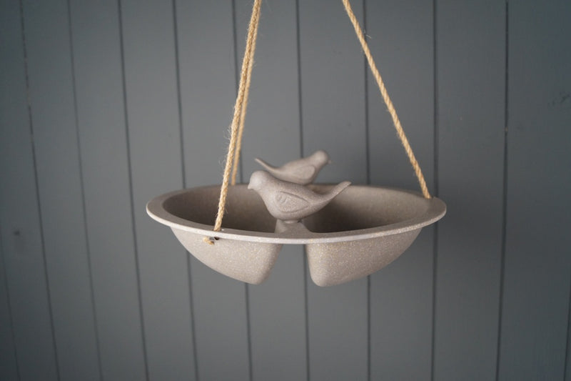 Earthy Sustainable Hanging Bird Bath & Feeder Straw