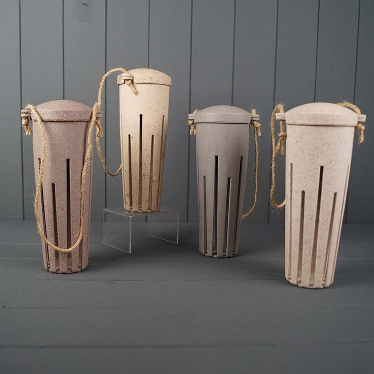 Earthy Sustainable Peanut Feeder Chaff