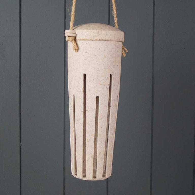 Earthy Sustainable Peanut Feeder Chaff