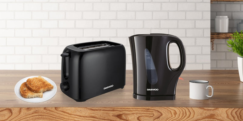 Daewoo Plastic Kettle 1.7L Black
