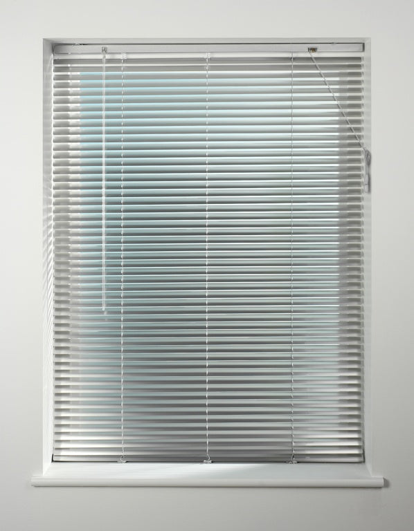 Universal Aluminium Venetian Blind 90cm Silver