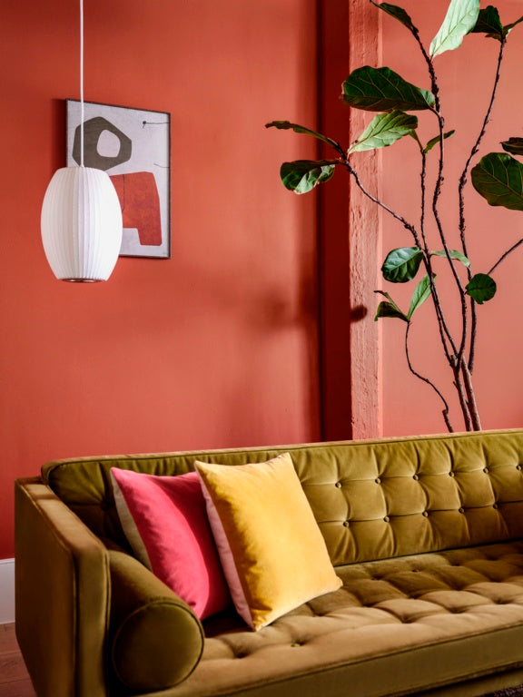 Crown Walls & Ceilings Matt 2.5L Crimson Fox