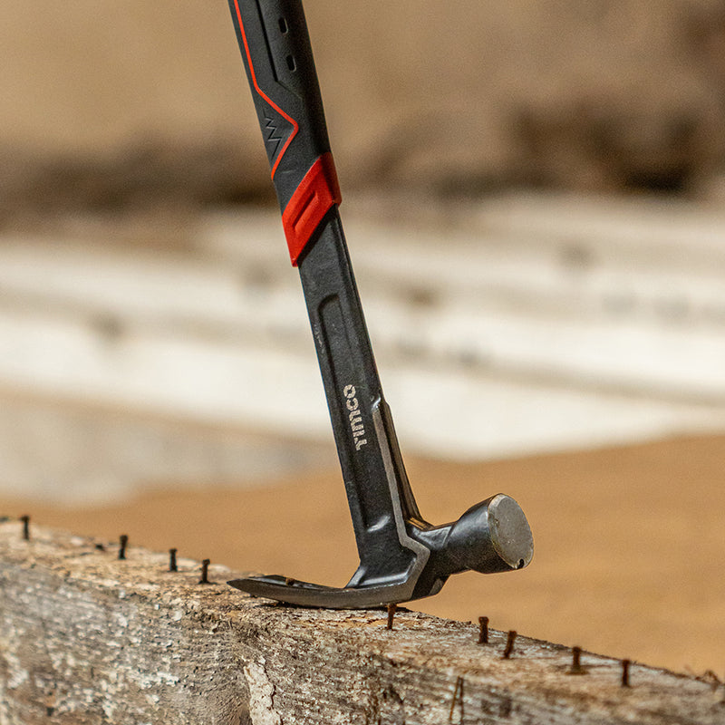 TIMCO Professional Claw Hammer, Straight XL Claw Hammer with Vibration Control and Magnetic Nail Starter