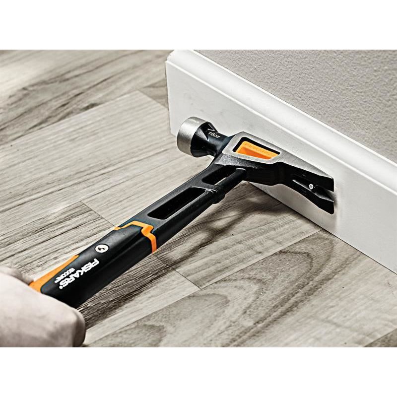 Fiskars IsoCore Finishing Hammer 450g (16oz) Fiskars - RockBottom Northampton