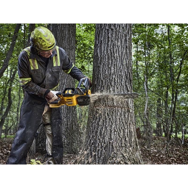 Dewalt Power Tools DCMCS575X XR FlexVolt Chainsaw 50cm Bar 54V 1 x 3.0Ah Li-ion DeWALT Power Tools - RockBottom Northampton