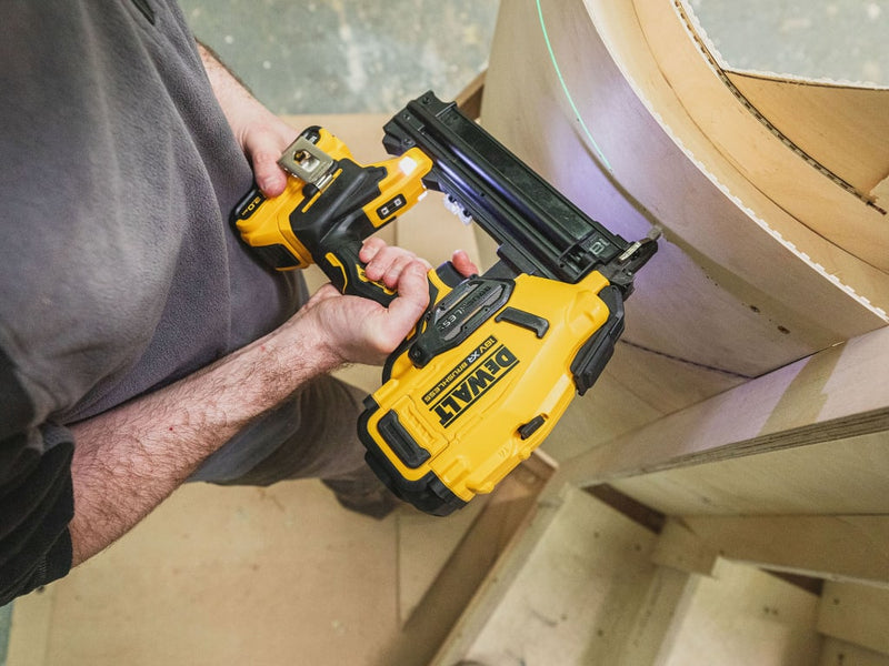 DCN210SN Second Fix Cordless Nail Gun 18V Bare Unit