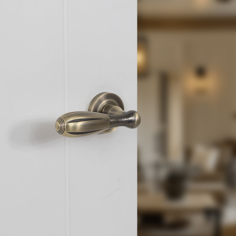 Old English Cambridge Door Handle Pack (Euro Lock Set - 2.5" CE Sashlock, 4" Fire Rated Hinges x3) - Matt Antique Brass