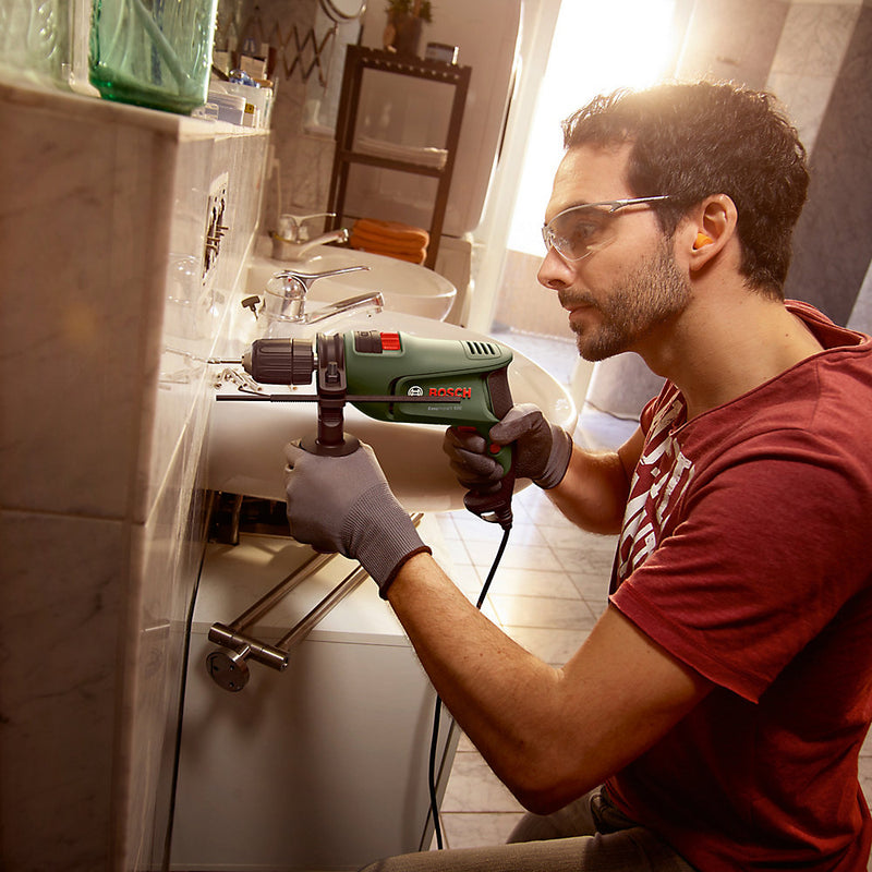 Bosch DIY 240V 600W Corded Hammer drill 0.603.133.070