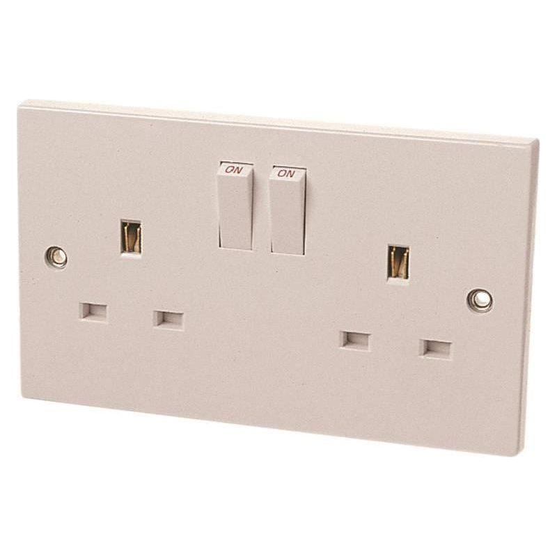 Dencon Switched Socket 2-Gang 13A Dencon - RockBottom Northampton