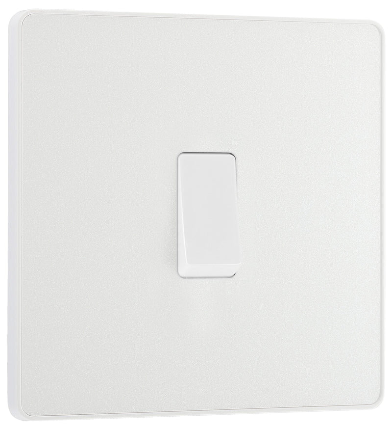 BG Electrical Evolve Pearlescent White - Intermediate switch