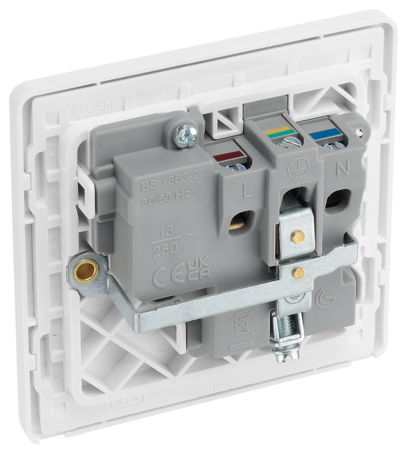 BG Electrical Evolve Pearlescent White - Single, switched, single pole