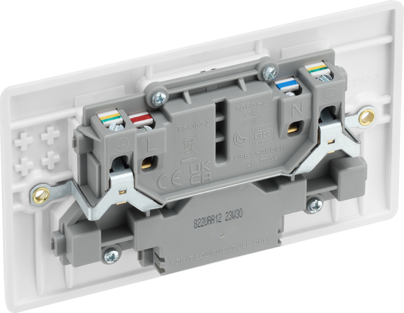 BG Electrical 800 Series - Double switched single pole, with 2 x USB A (12W)
