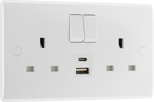 BG Electrical 800 Series - Double switched single pole, with USB A + C (12W)