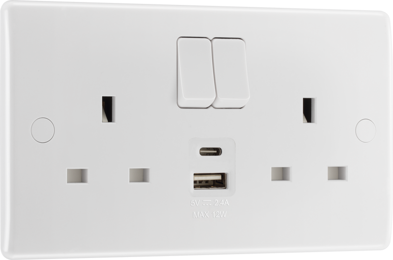 BG Electrical 800 Series - Double switched single pole, with USB A + C (12W)