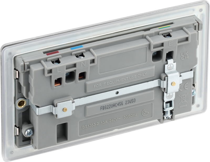 BG Electrical Flatplate Screwless Brushed Steel - Double switched single pole, with USB A + C (45W)