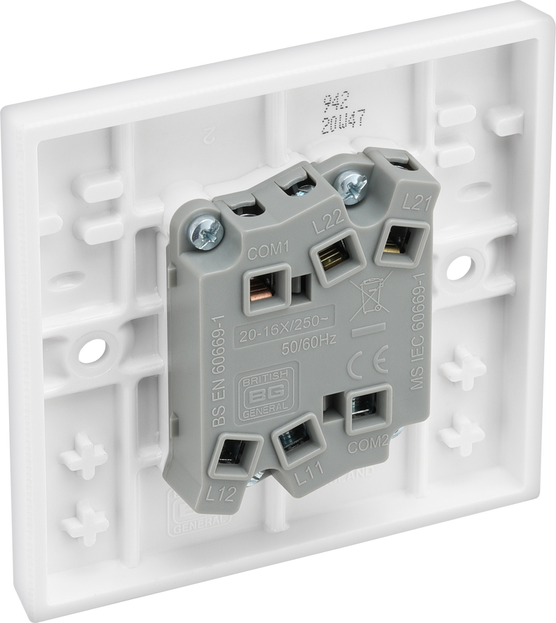 BG Electrical 900 Series - Double, 2 way switch