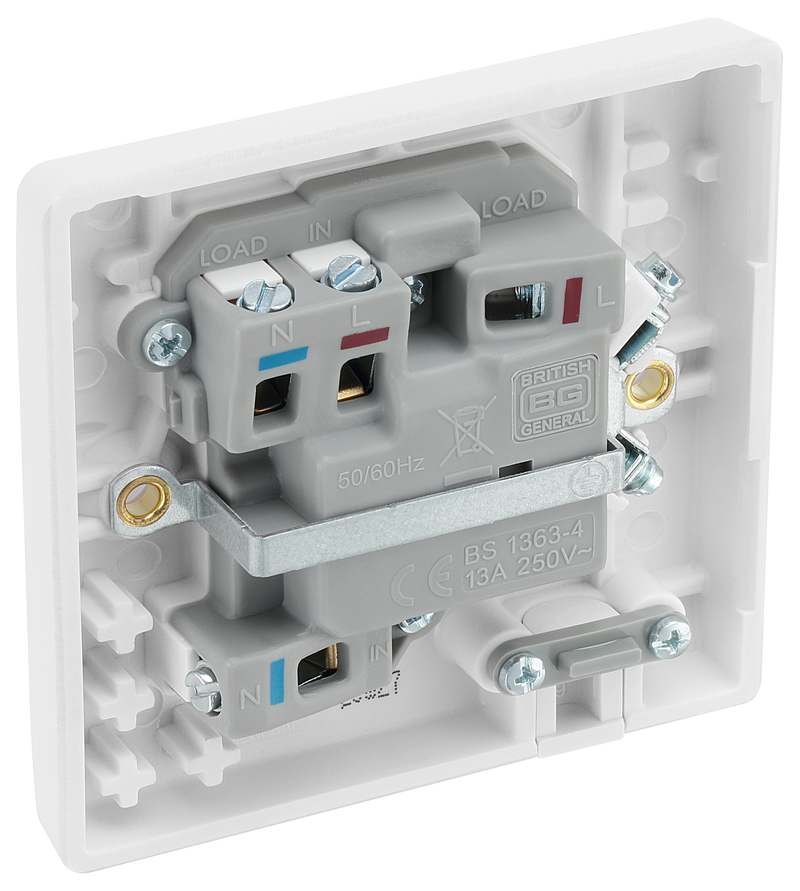 BG Electrical 800 Series - Switched and fused with flex outlet