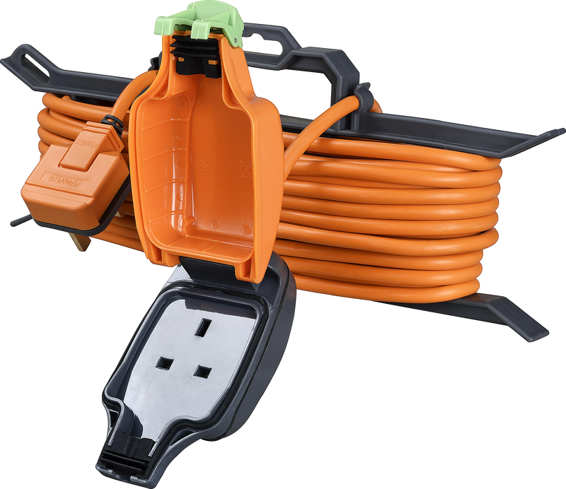 Masterplug Outdoor - 1 Weatherproof Socket, 15m, 13A, Orange