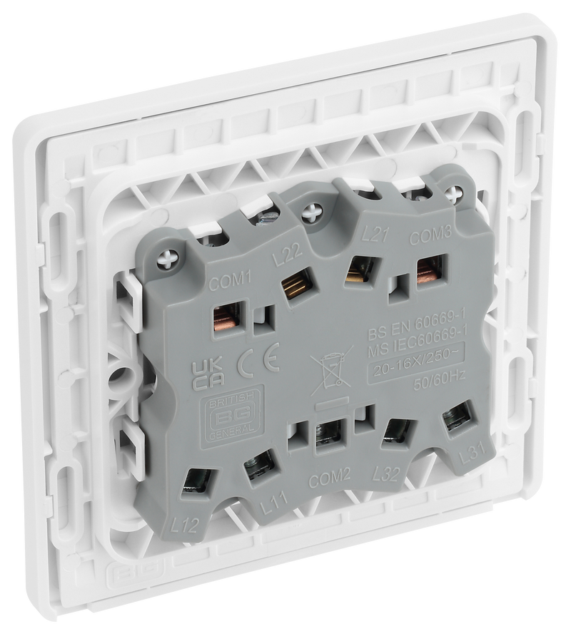 BG Electrical Evolve Pearlescent White - Triple, 2 way switch