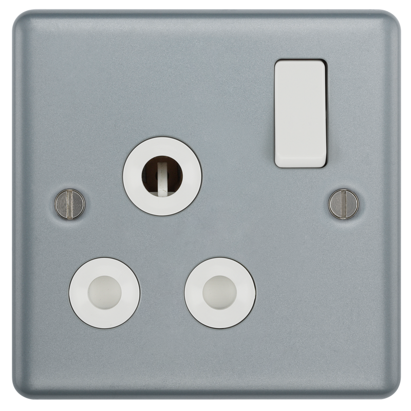 BG Electrical Metal Clad - 15A, single, switched, round pin