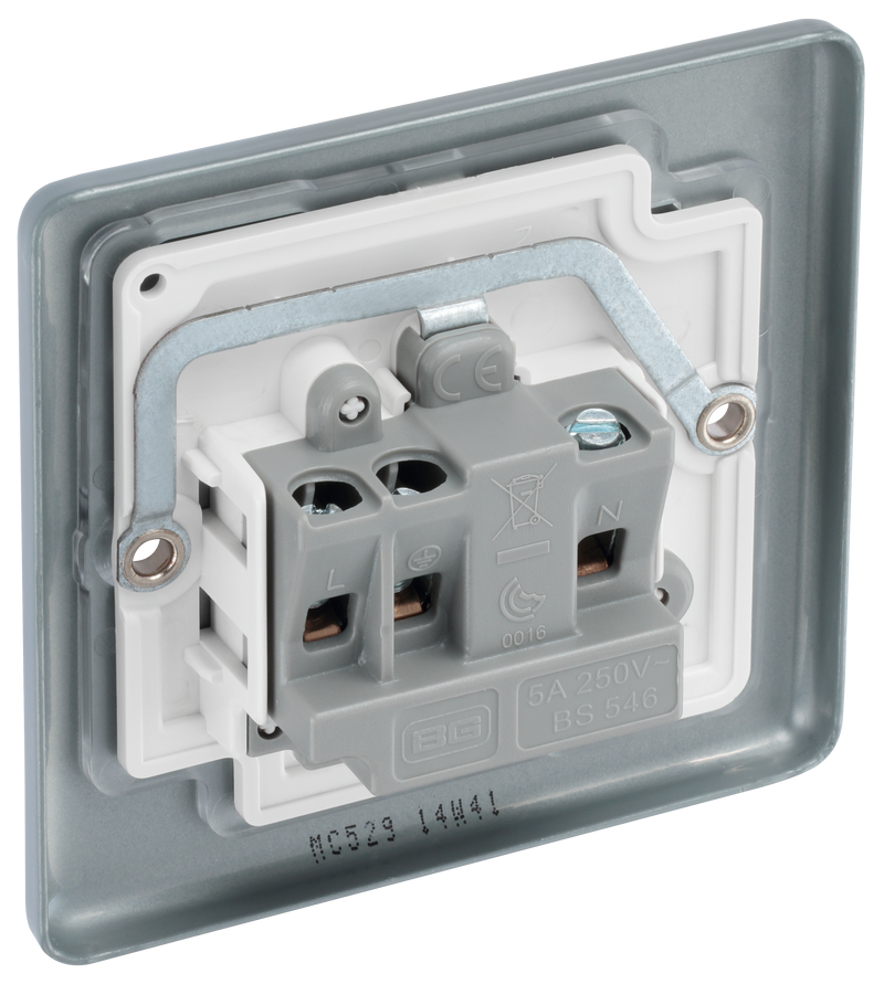 BG Electrical Metal Clad - 5A, single, unswitched, round pin
