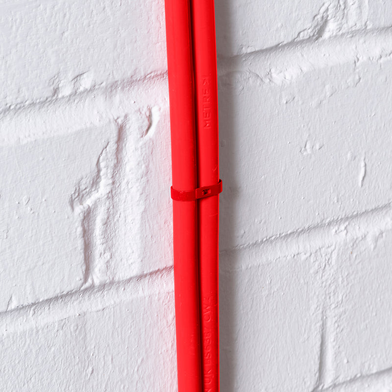 D-Line Fire Clip - Safe-D Stag-Clip for 2x 6-8mm φ cables. Twin, Red - Pack of 100