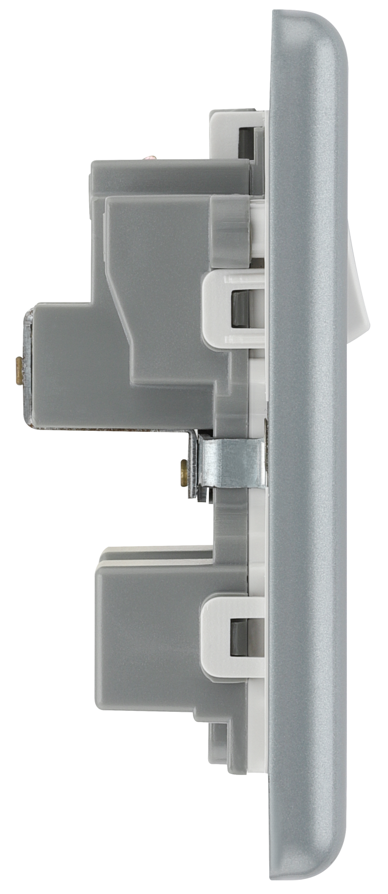 BG Electrical Metal Clad - 15A, single, switched, round pin