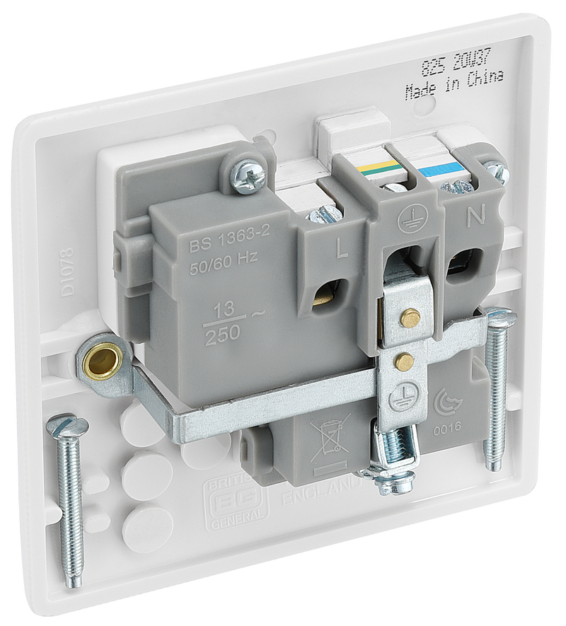 BG Electrical 800 Series - Single, switched, single pole, with indicator