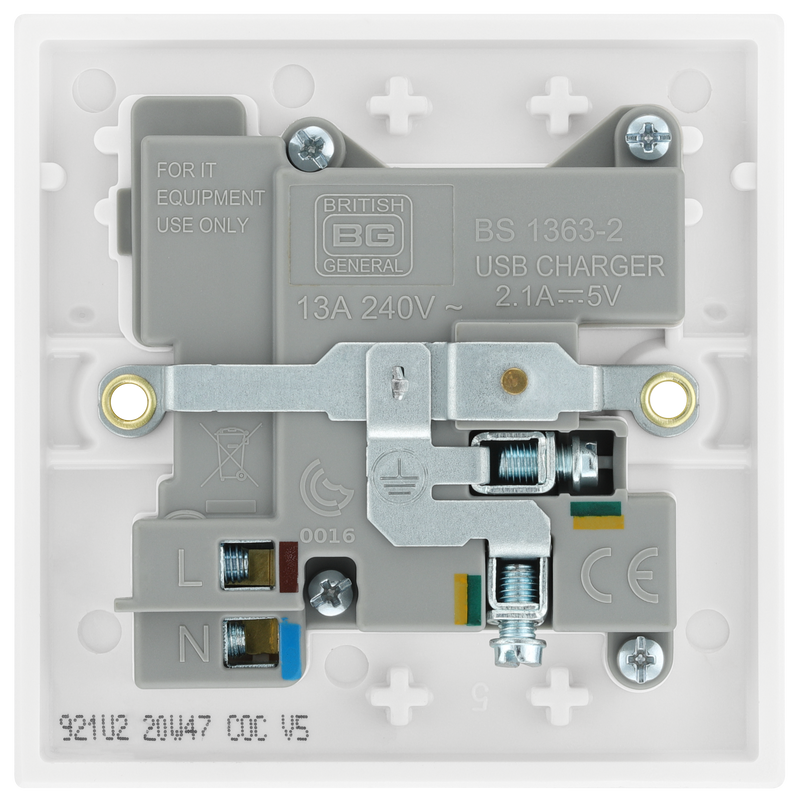 BG Electrical 900 Series - Single switched, single pole, with 2 x USB A