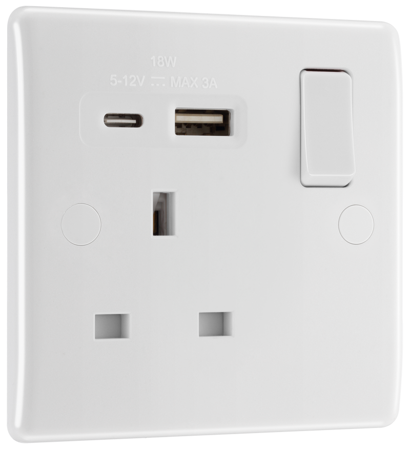 BG Electrical 800 Series - Single, switched, single pole, with 1 x USB A + 1 x USB C