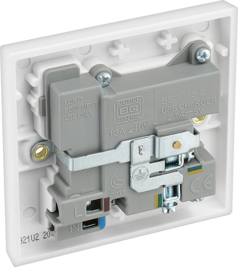 BG Electrical 900 Series - Single switched, single pole, with 2 x USB A