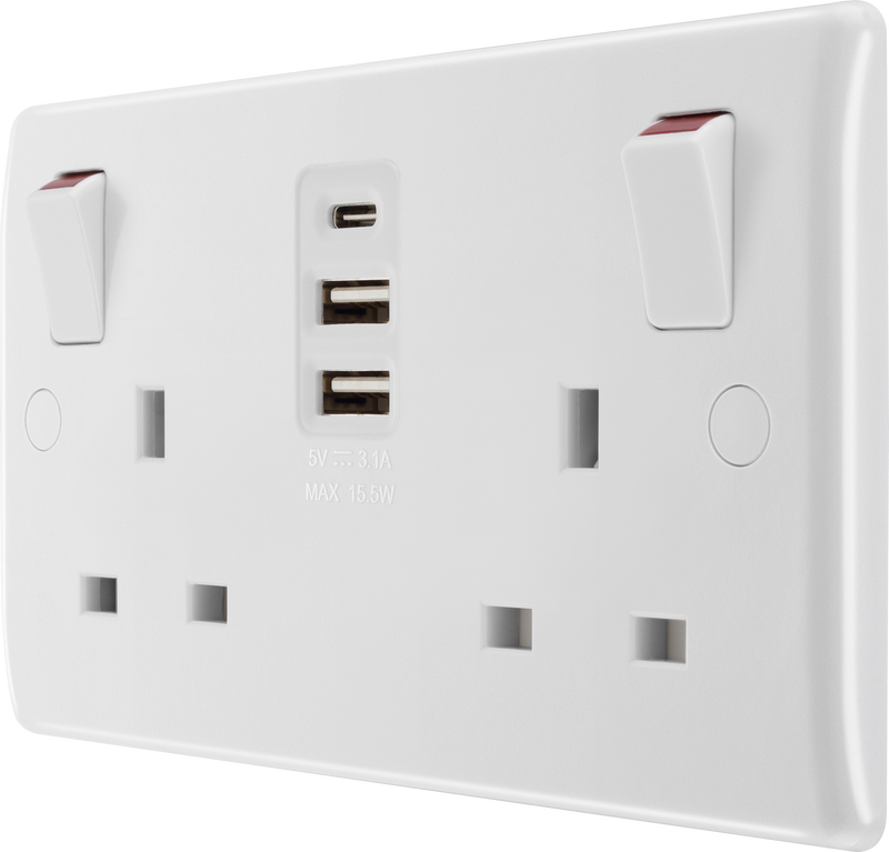 BG Electrical 800 Series - Double switched single pole, with 2 x USB A + 1 x USB C (15W)