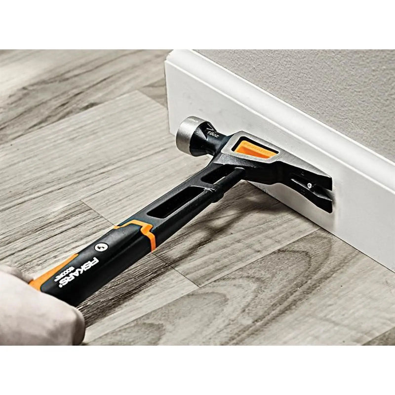 Fiskars IsoCore Finishing Hammer 450g (16oz)