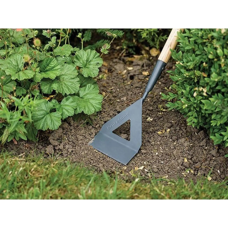 Kent & Stowe Long Handled Dutch Hoe Carbon Steel, FSC®