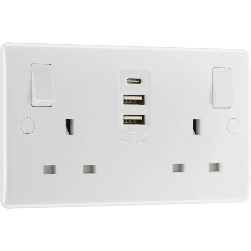 BG Electrical 800 Series - Double switched single pole, with 2 x USB A + 1 x USB C (15W)