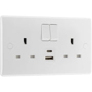 BG Electrical 800 Series - Double switched single pole, with USB A + C (12W)