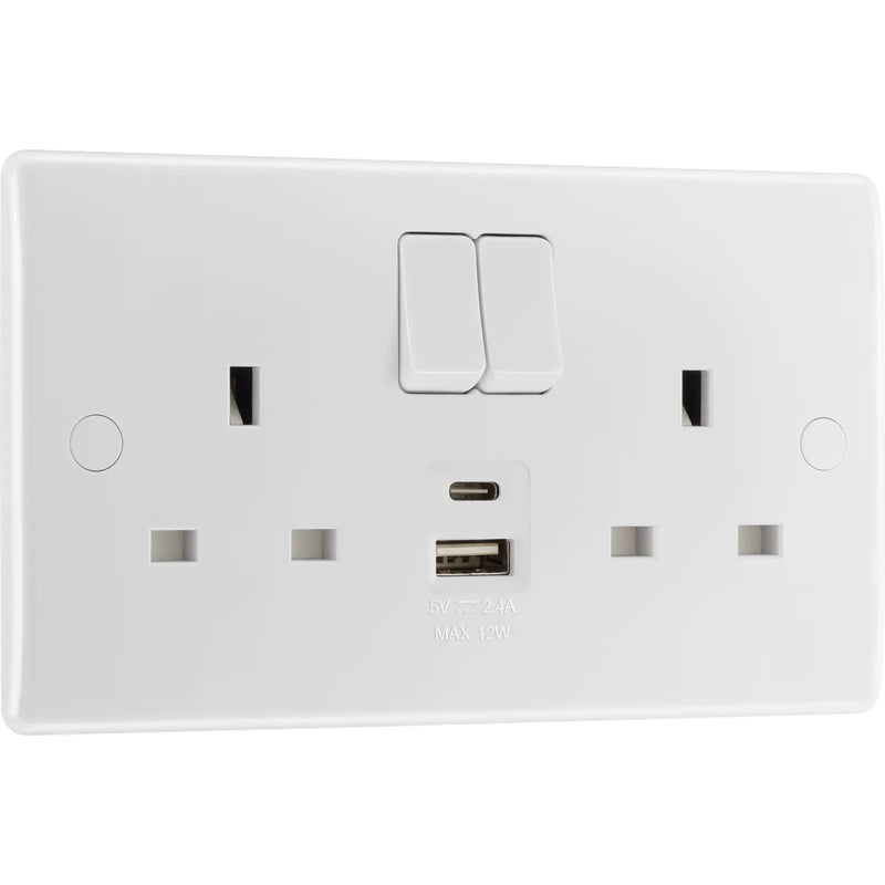 BG Electrical 800 Series - Double switched single pole, with USB A + C (12W)