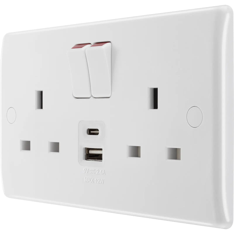 BG Electrical 800 Series - Double switched single pole, with USB A + C (12W)