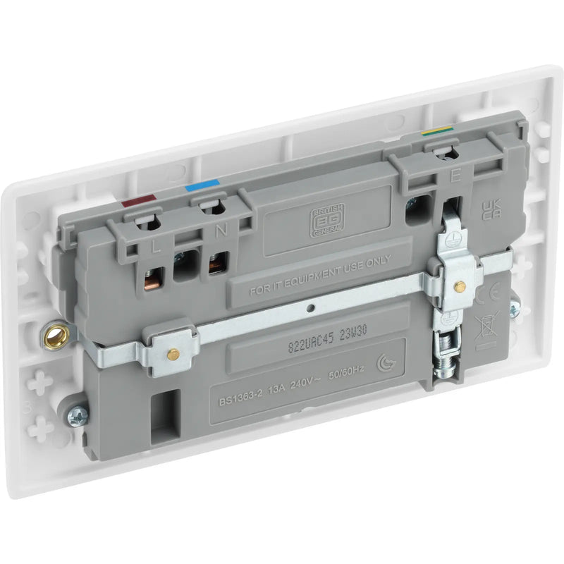 BG Electrical 800 Series - Double switched single pole, with USB A + C (45W)
