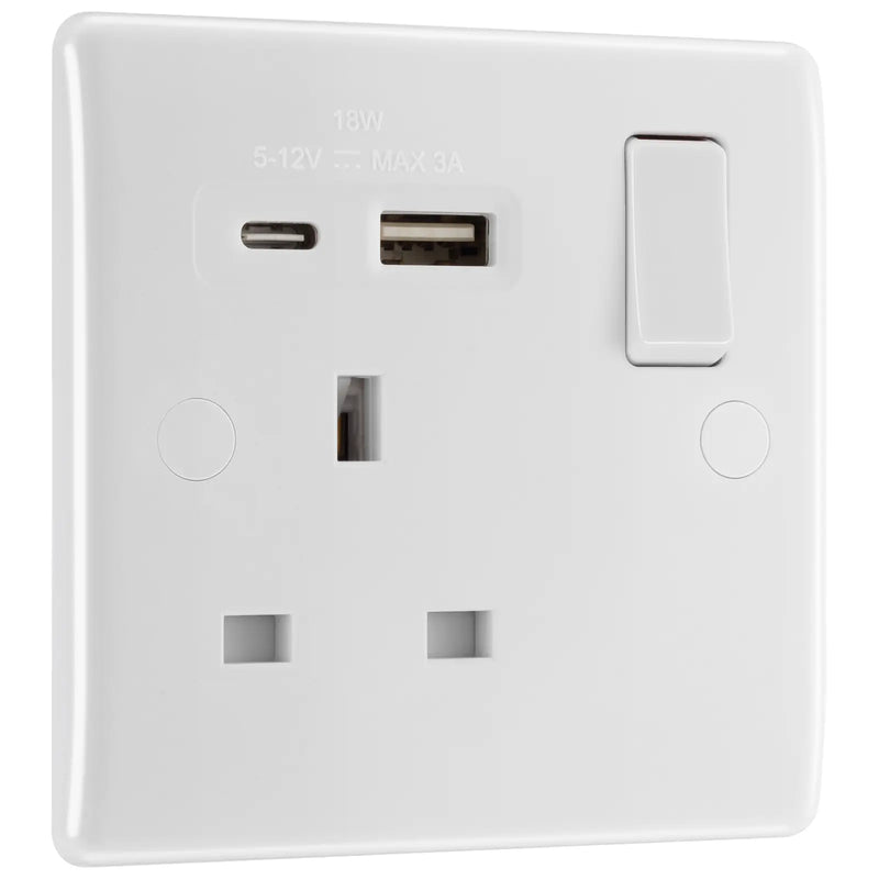 BG Electrical 800 Series - Single, switched, single pole, with 1 x USB A + 1 x USB C