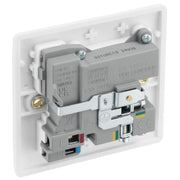 BG Electrical 800 Series - Single, switched, single pole, with 1 x USB A + 1 x USB C