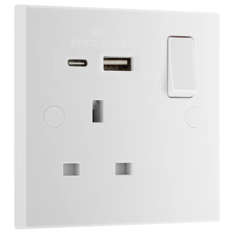 BG Electrical 900 Series - Single, switched, single pole, with 1 x USB A + 1 x USB C