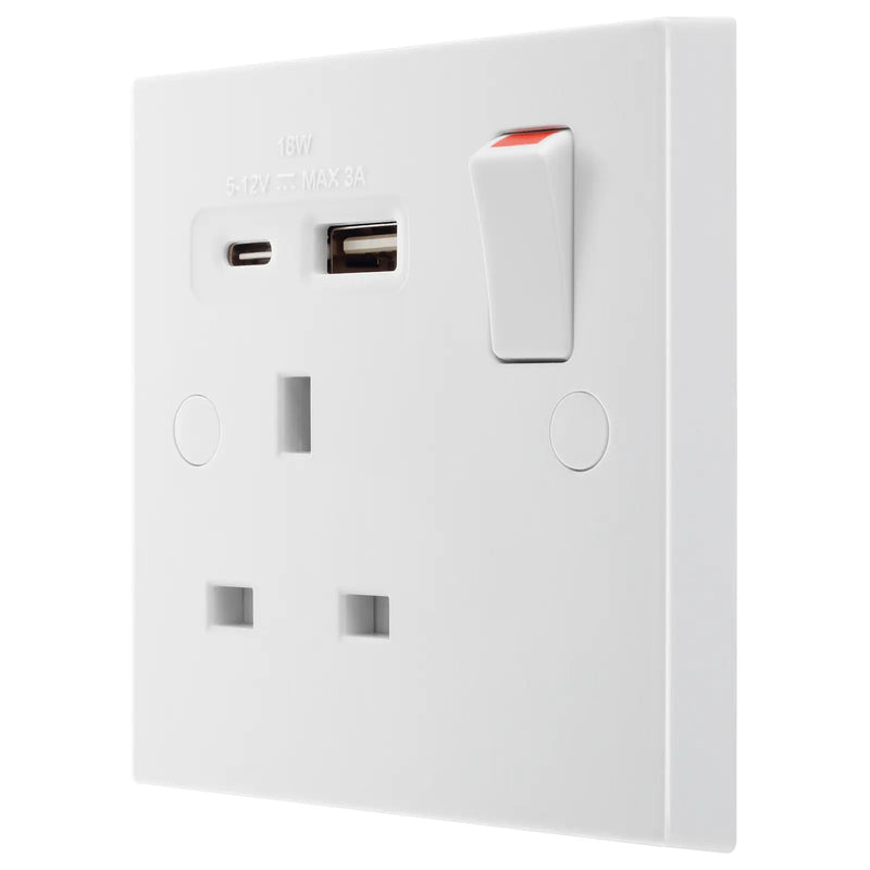 BG Electrical 900 Series - Single, switched, single pole, with 1 x USB A + 1 x USB C