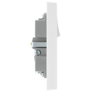 BG Electrical 900 Series - Single, switched, single pole, with 1 x USB A + 1 x USB C