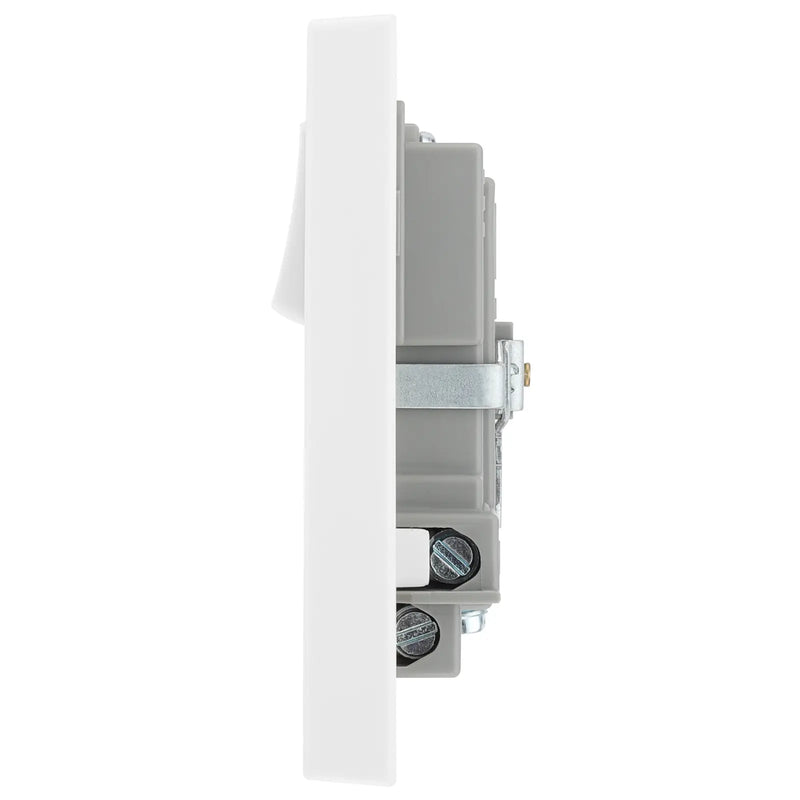 BG Electrical 900 Series - Single switched, single pole, with 2 x USB A